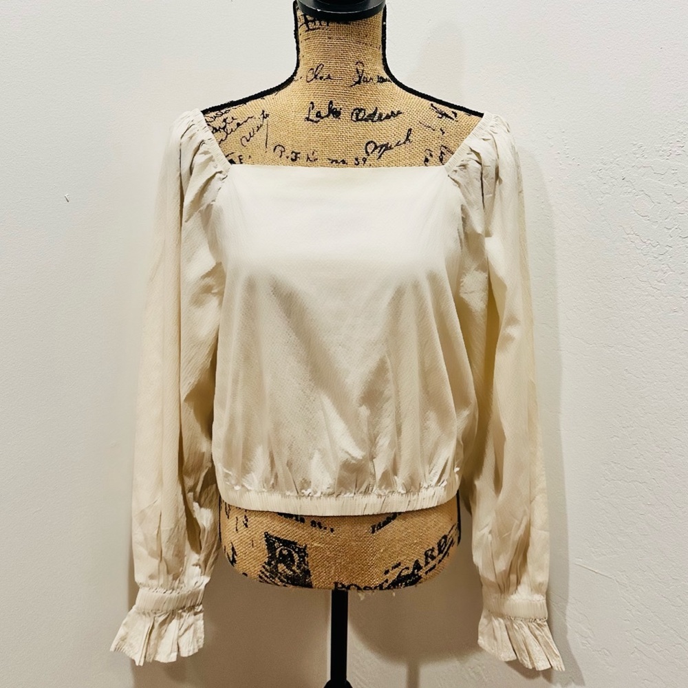 NEW! Women Levi’s Cream White Puff Sleeve Cropped Scrunchie Blouse Size XL